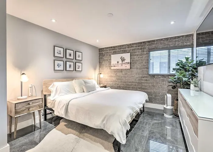 Holiday home Walk To Fashion Square! Snowbird W/ Pool *